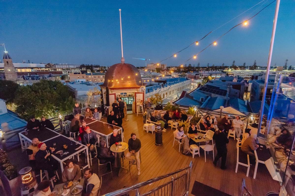 20251021_national_hotel_rooftop_hires_0141