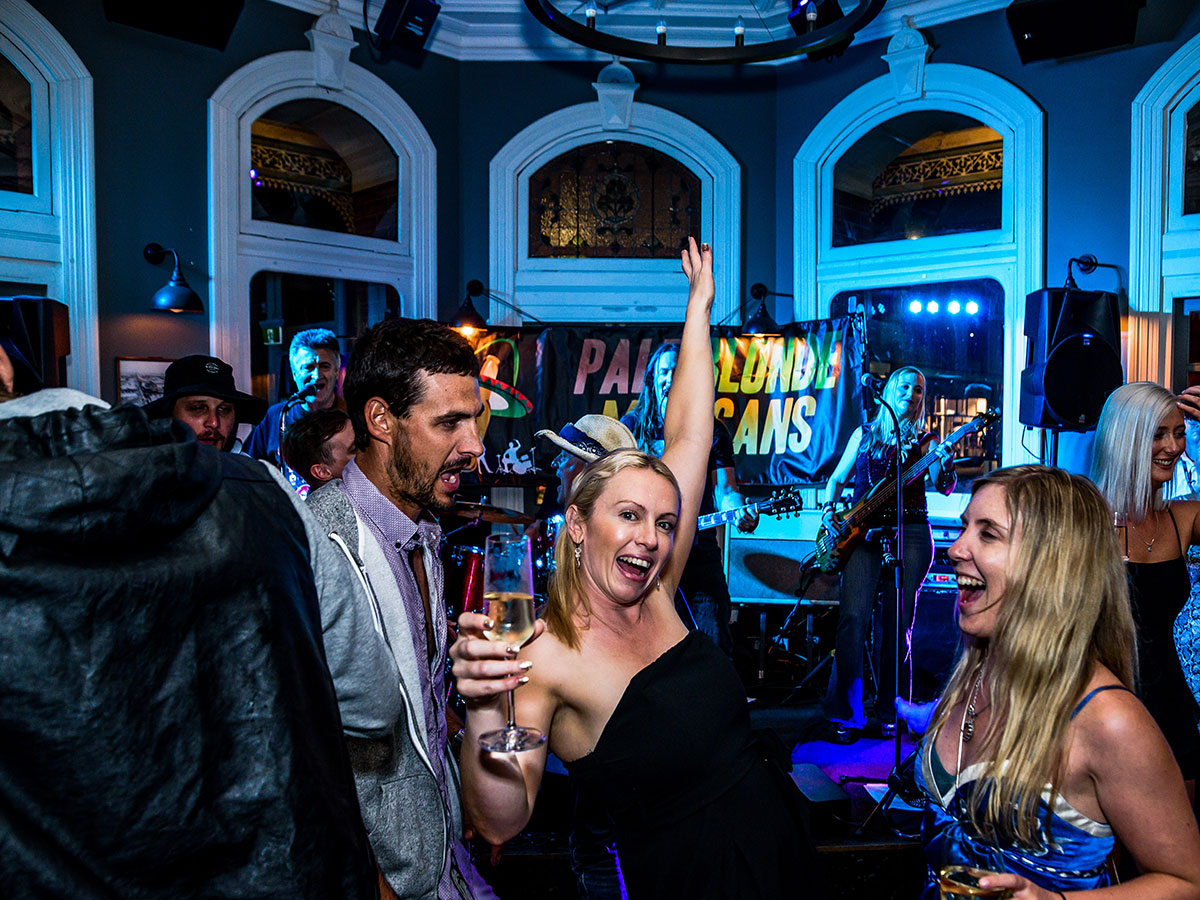 ground-floor-live-02